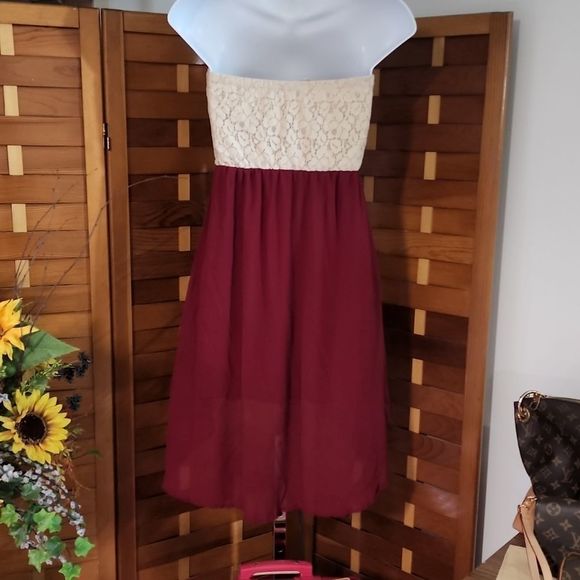 Body central strapless dress 👗 - Picture 4 of 10